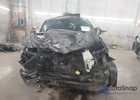 2021 Ram 1500 Laramie 4X4 5'7 Box z USA, uszkodzony, nr VIN 1C6SRFJT7MN504877